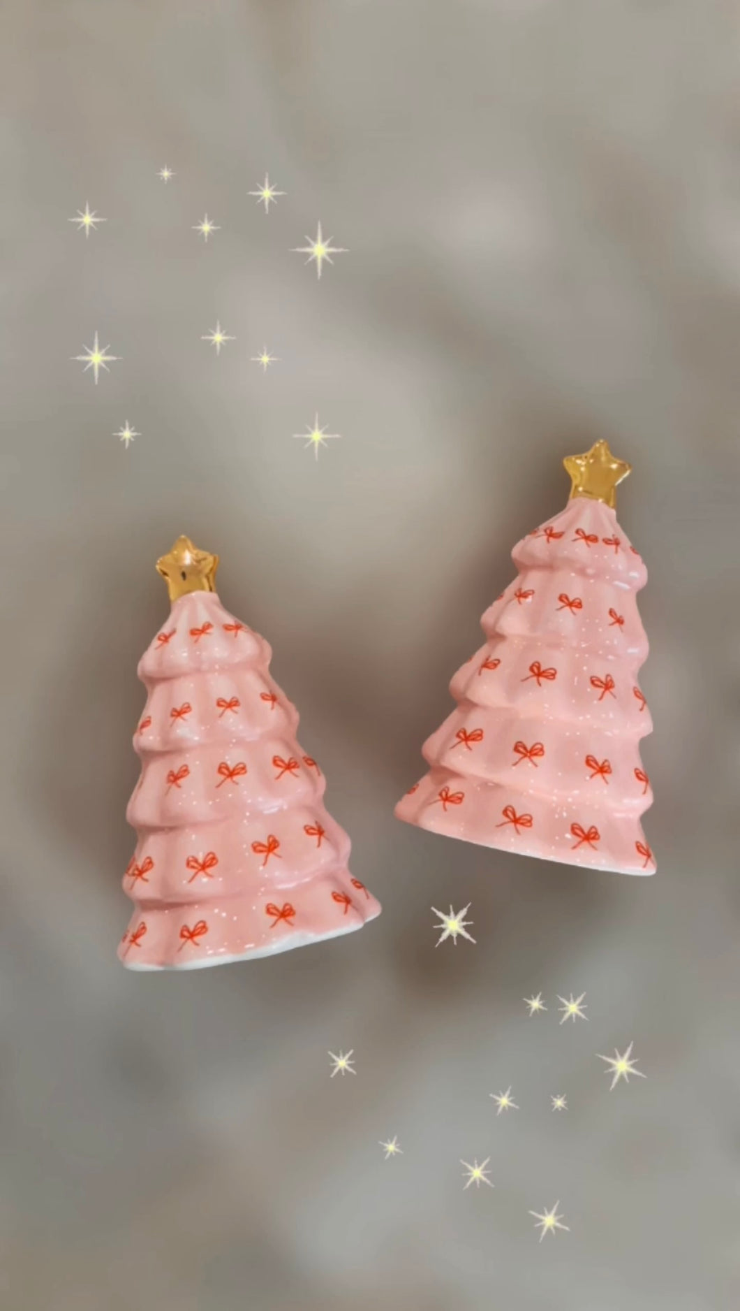Salt & Pepper Shakers ~ Pink Christmas Tree w/ribbons